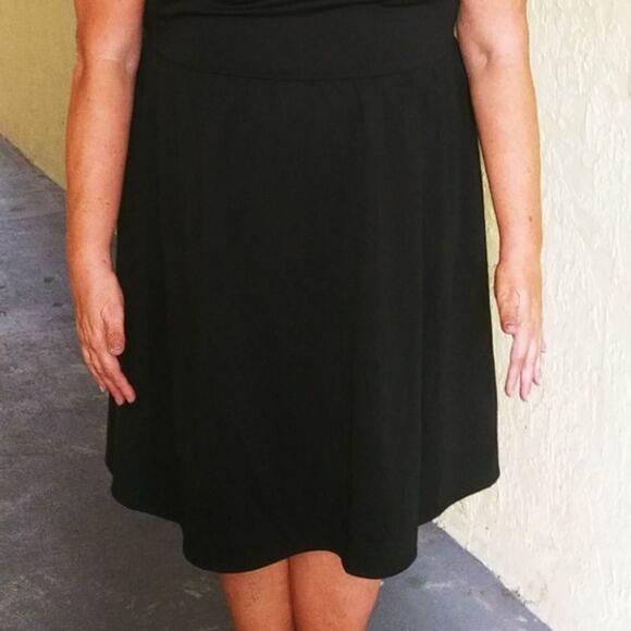 Black Ruffled Off-the-Shoulder Dress - Picture 10 of 13